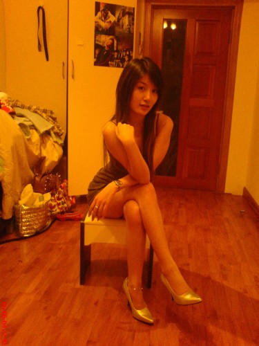 发现一美女!