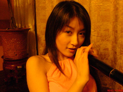 发现一美女!