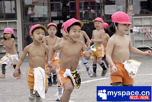 震撼中国人的日本幼儿训练 咱看了该有危机感