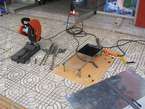 自制烧烤与铁板烧烤两用炉制作过程图片