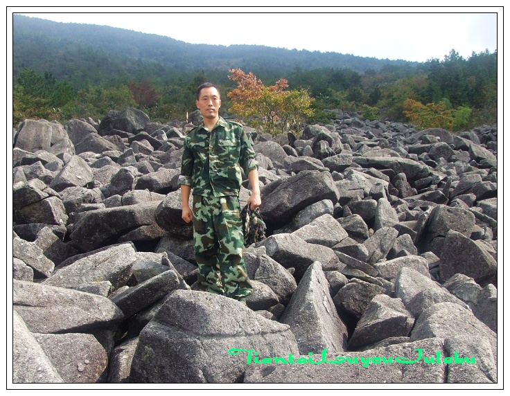 穿越九龙潭  会师苍山顶