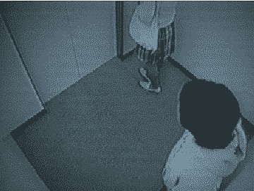 电梯里的精彩一幕