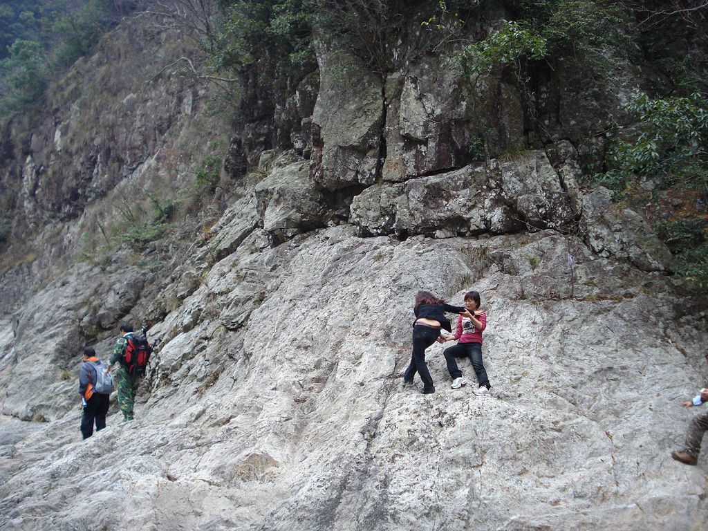 [天台驴友俱乐部]活动之------浙东大峡谷顺利归来!