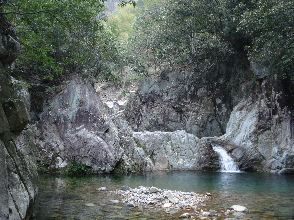[天台驴友俱乐部]活动之------浙东大峡谷顺利归来!