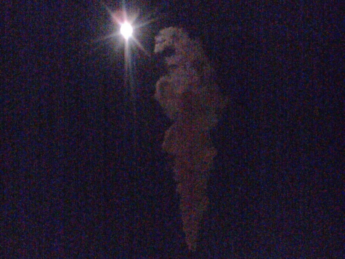 月夜下的天台热能厂烟囱！
