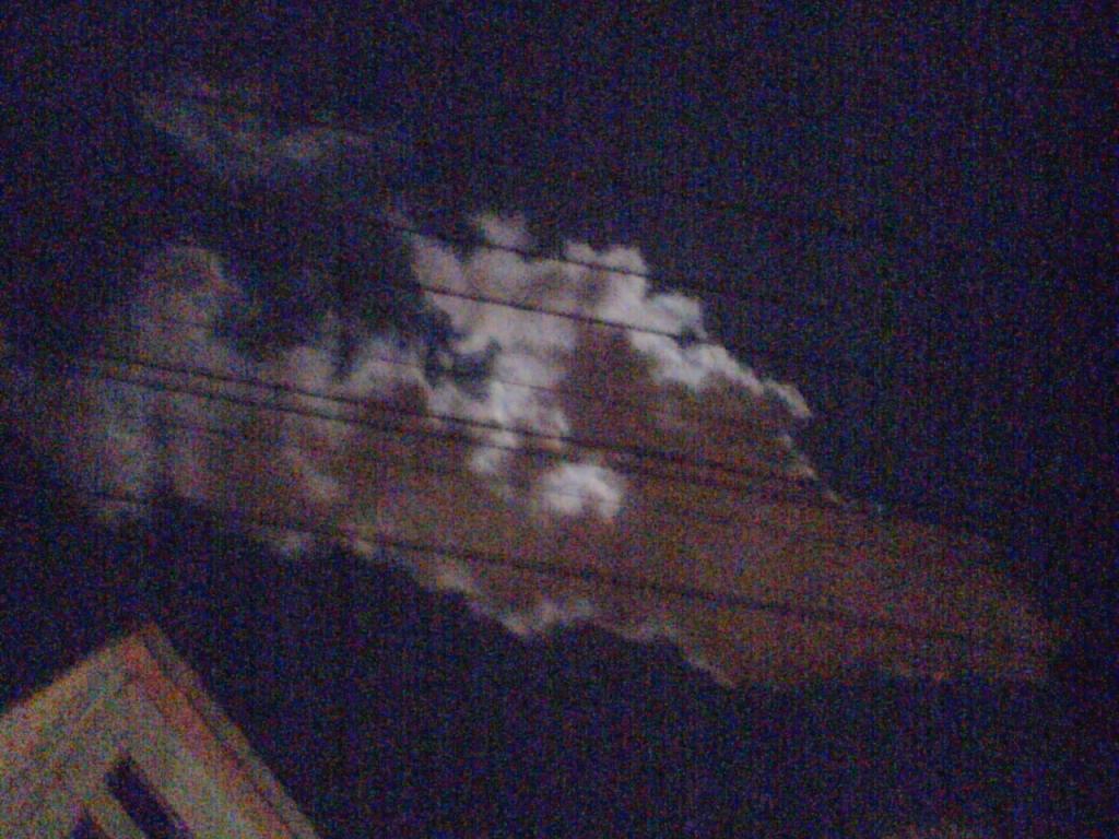 月夜下的天台热能厂烟囱！