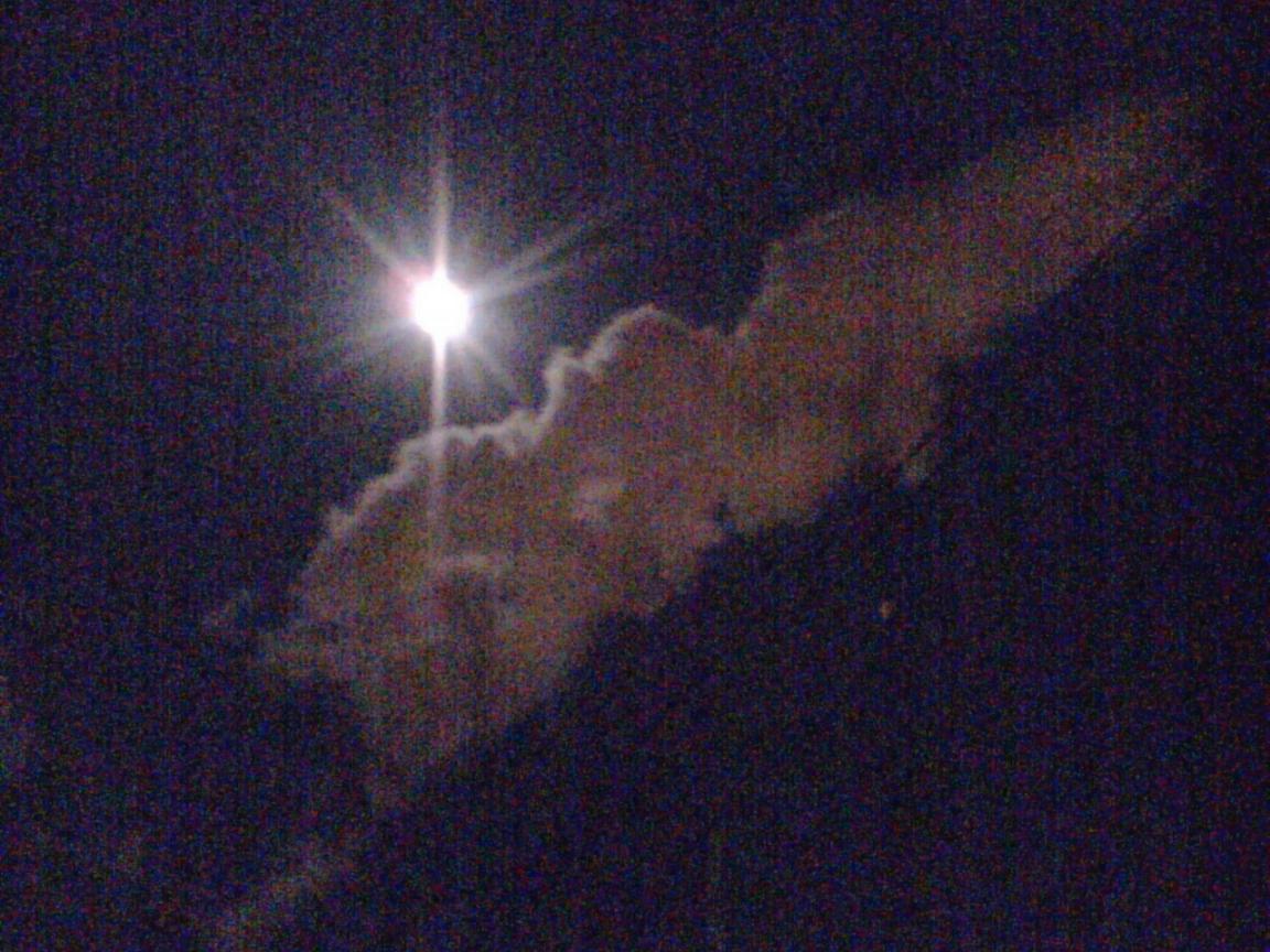 月夜下的天台热能厂烟囱！