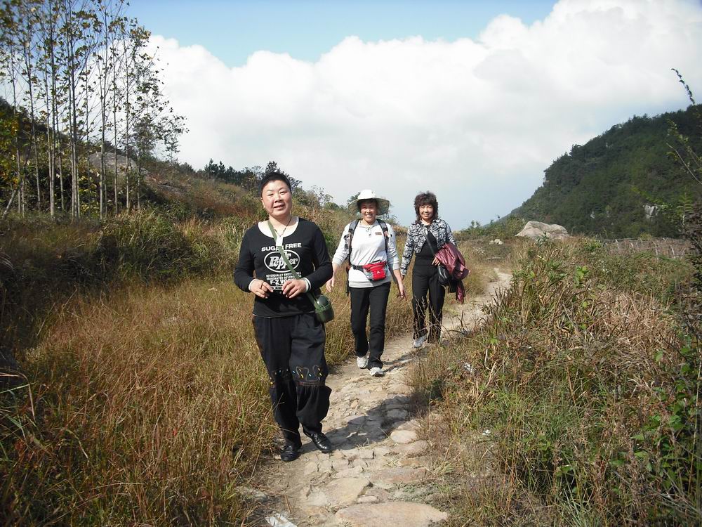 重阳节前奏——寻迹万马渡