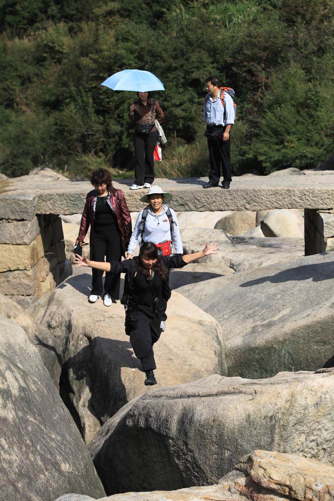 重阳节前奏——寻迹万马渡