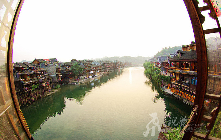 凤凰古城黄昏夕阳(转贴)