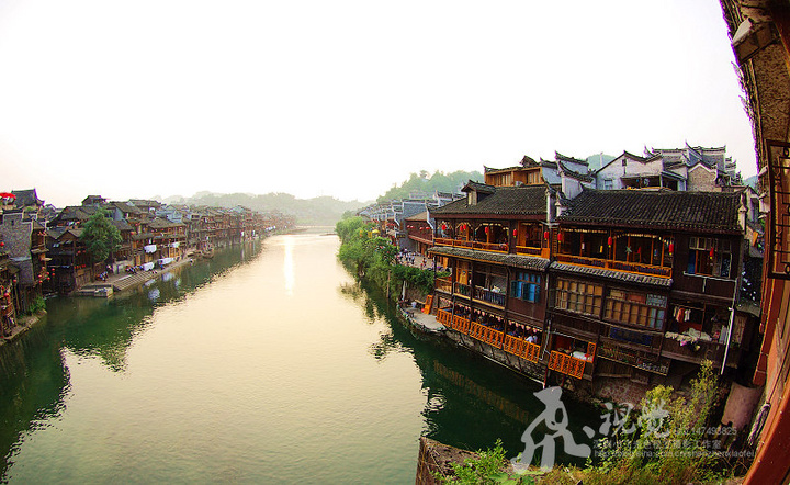 凤凰古城黄昏夕阳(转贴)
