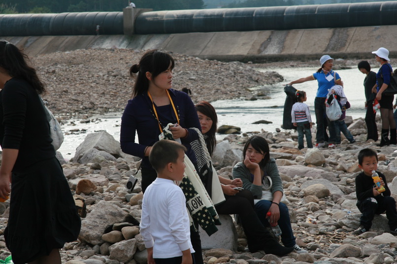 天台之窗/驴友俱乐部联合大型交友烧烤活动老树版PP