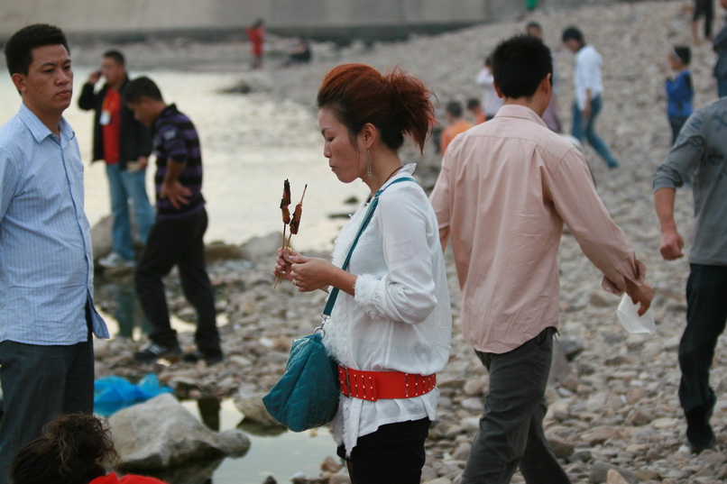 天台之窗/驴友俱乐部联合大型交友烧烤活动老树版PP