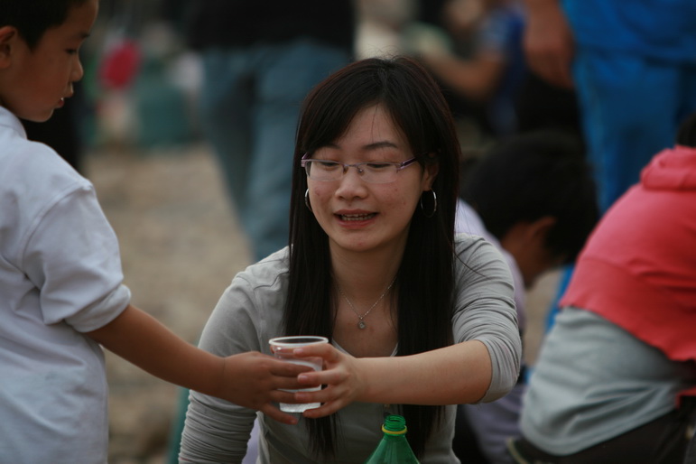 天台之窗/驴友俱乐部联合大型交友烧烤活动老树版PP
