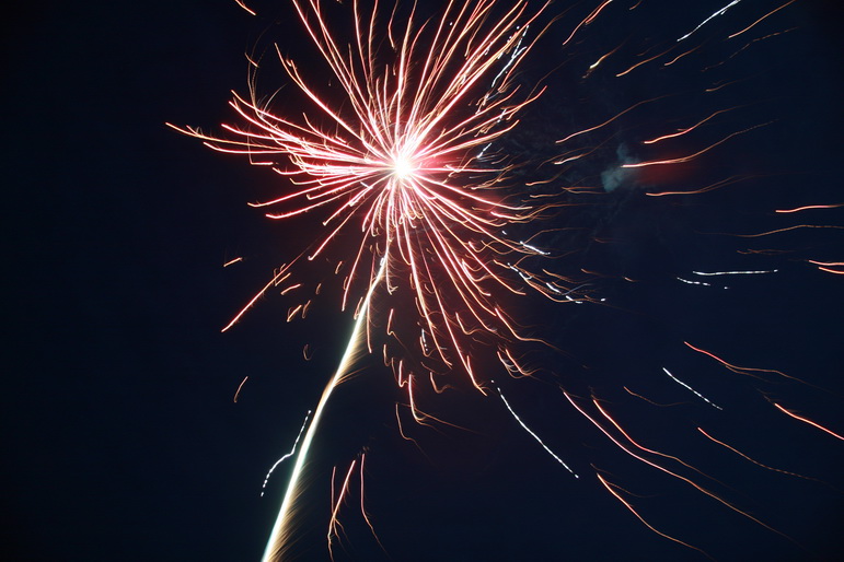 天台之窗/驴友俱乐部联合大型交友烧烤活动老树版PP