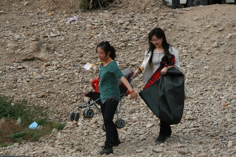 天台之窗/驴友俱乐部联合大型交友烧烤活动老树版PP