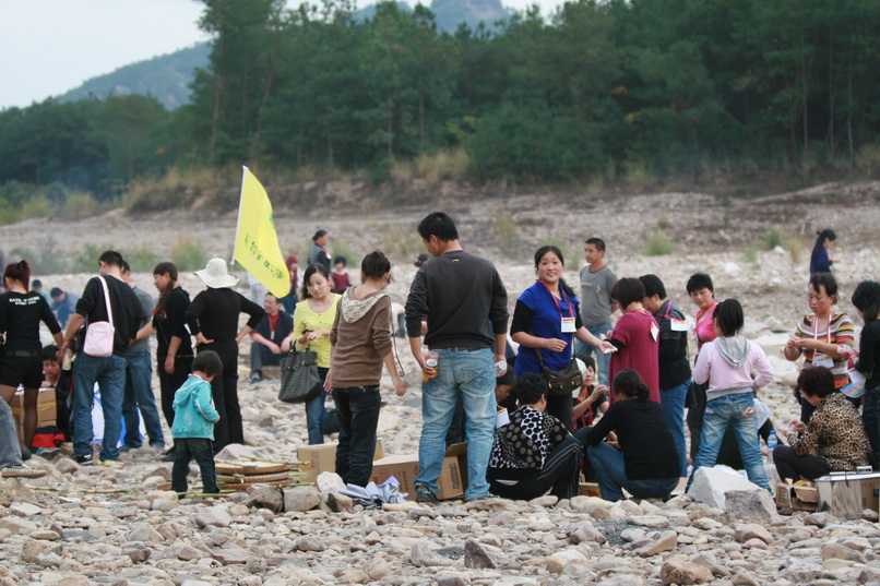 天台之窗/驴友俱乐部联合大型交友烧烤活动老树版PP
