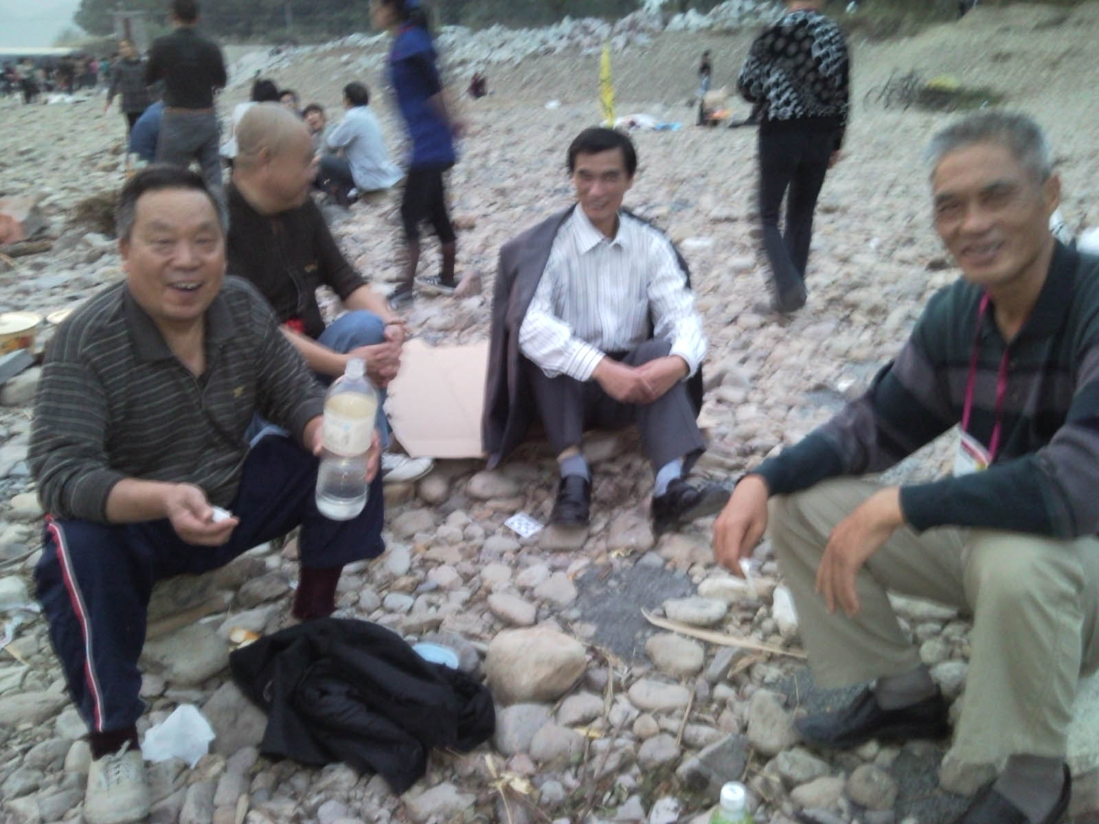 天台之窗/驴友俱乐部联合大型交友烧烤活动老树版PP