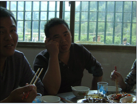 驴行天下吃农家乐爆光