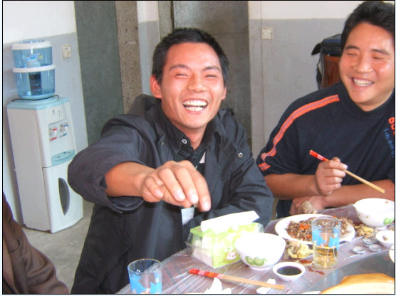 驴行天下吃农家乐爆光