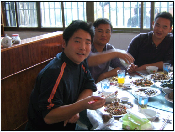 驴行天下吃农家乐爆光