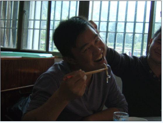 驴行天下吃农家乐爆光