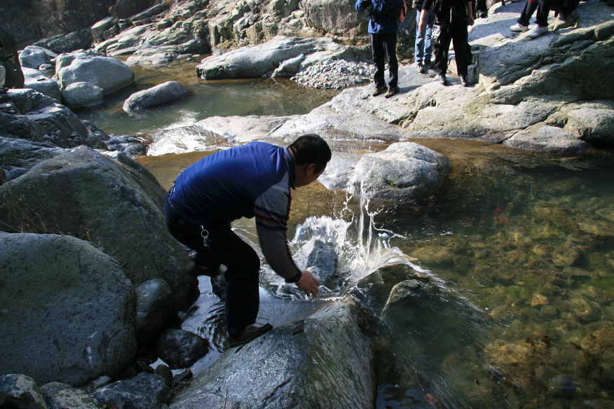 [天台驴友俱乐部]活动----牛年开驴.大柳溪