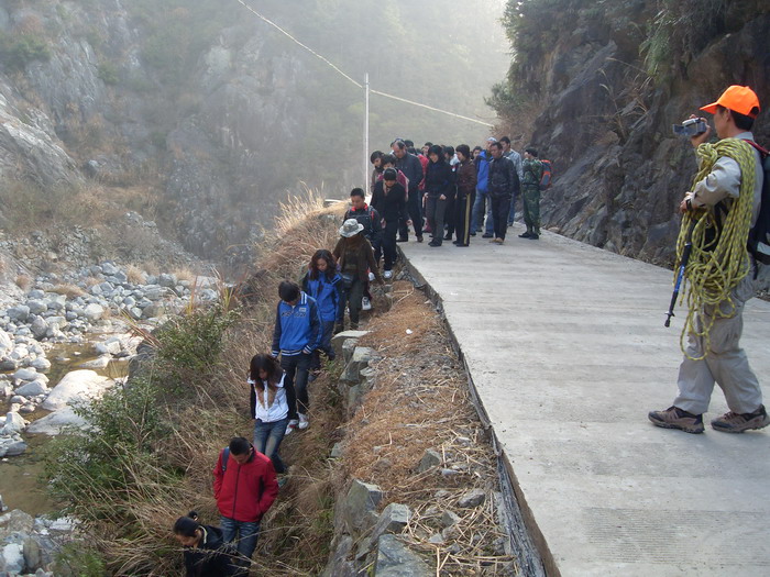 [天台驴友俱乐部]活动----牛年开驴.大柳溪