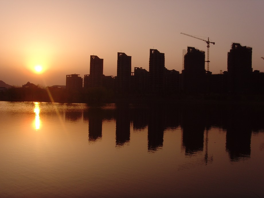 [原创]夕阳下的新城！
