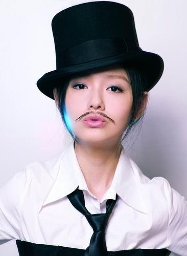 来喽  美女