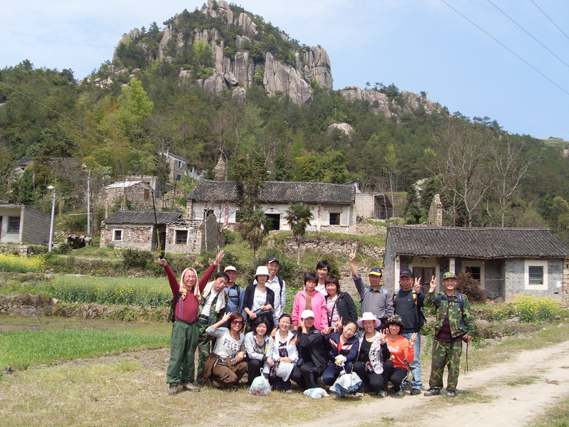[天台驴友俱乐部]活动之-----走古道.赏油菜花.登莲花峰顶