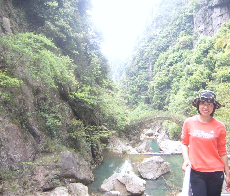 [天台驴友俱乐部]活动之-----走古道.赏油菜花.登莲花峰顶