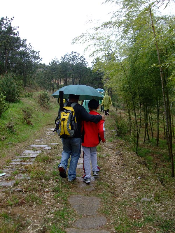 [天台驴友俱乐部]活动之-----走古道.赏油菜花.登莲花峰顶