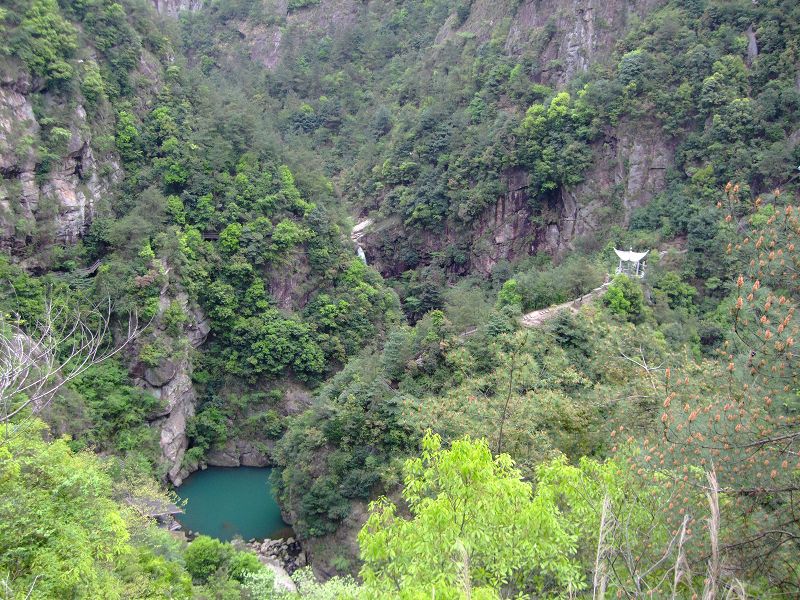 [天台驴友俱乐部]活动之-----走古道.赏油菜花.登莲花峰顶