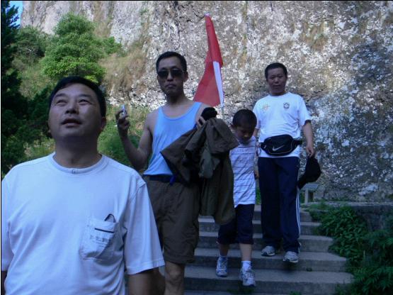 乐清市“中雁杯”登山比赛掠影