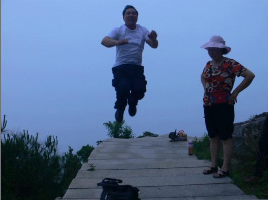 乐清市“中雁杯”登山比赛掠影