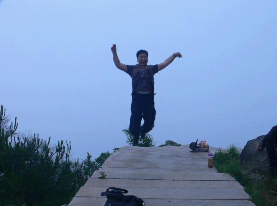 乐清市“中雁杯”登山比赛掠影