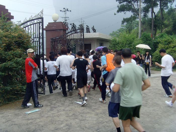 乐清市“中雁杯”登山比赛掠影