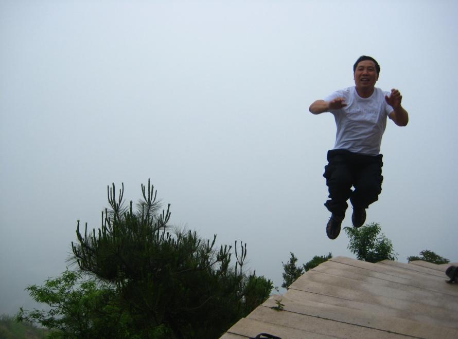 乐清市“中雁杯”登山比赛掠影