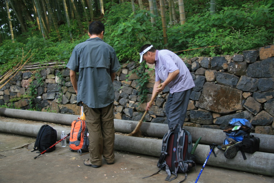 090613天台驴友俱乐部和乐清老狼户外俱乐部塔头寺联欢