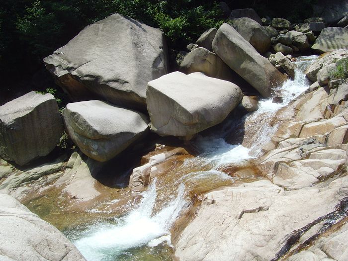 [天台驴友俱乐部]活动之____戏水石桥坑