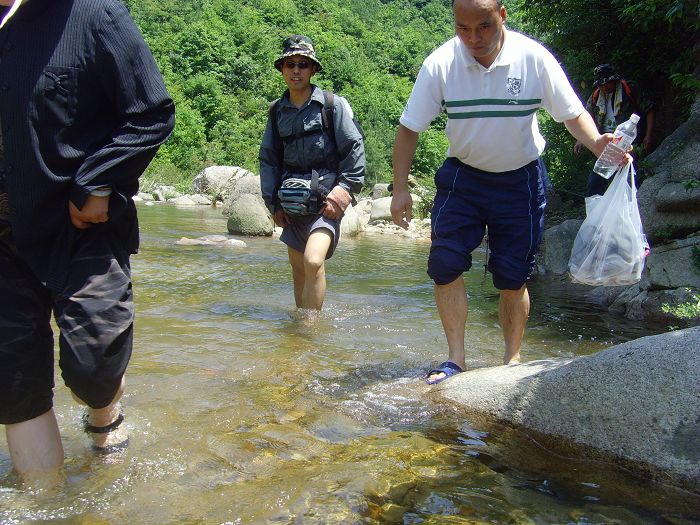 [天台驴友俱乐部]活动之____戏水石桥坑
