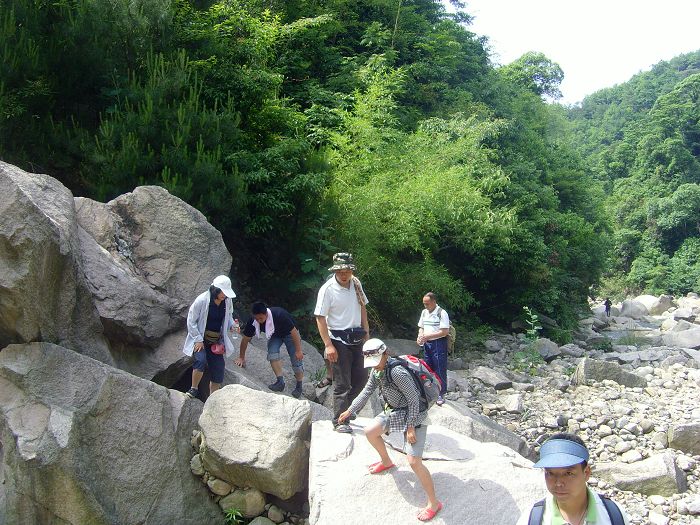 [天台驴友俱乐部]活动之____戏水石桥坑