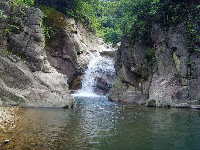 [天台驴友俱乐部]活动之____戏水石桥坑