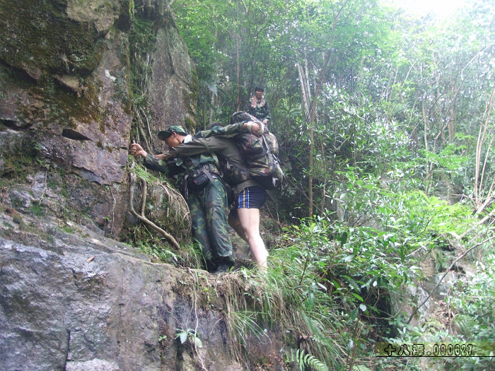 十八潭五人行记