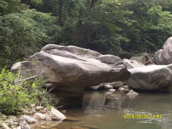 [天台驴友俱乐部]活动之____戏水石桥坑