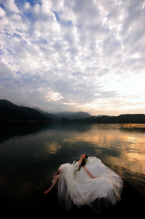 湖影夏季天姥山------沃州湖 婚纱照片欣赏