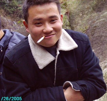 这位帅哥谁认识？