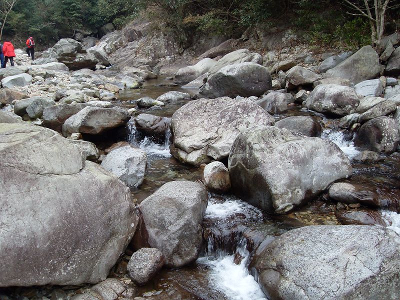 激情穿越湫水大峡谷