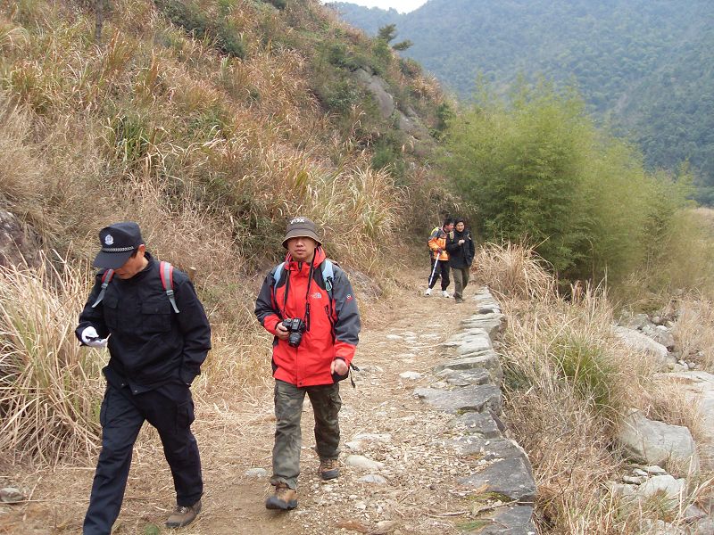 激情穿越湫水大峡谷